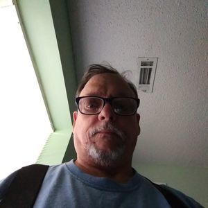 Meet your Posher, Lloyd